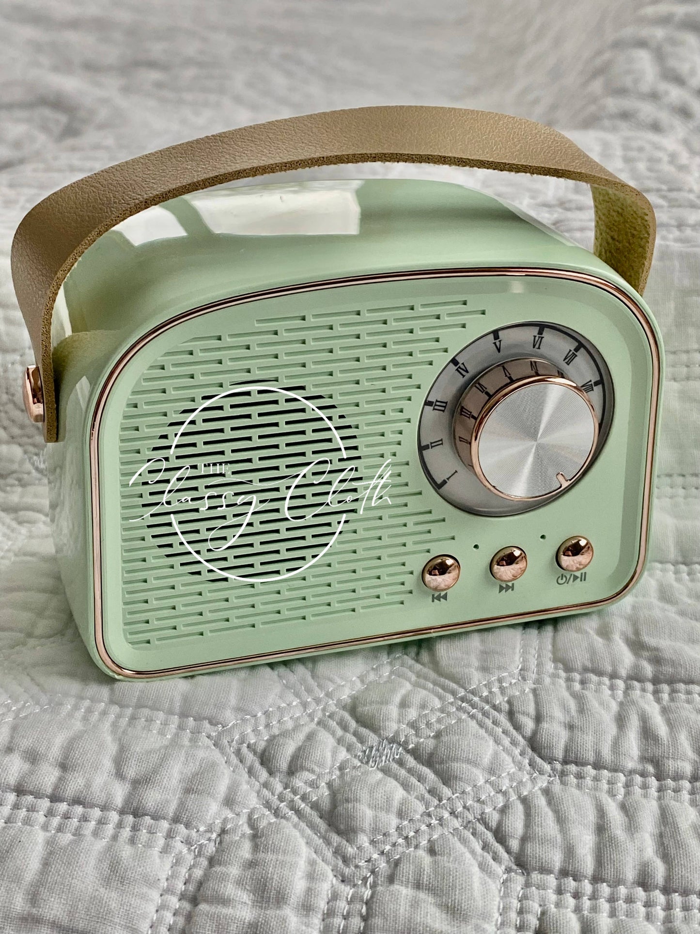 Vintage Bluetooth Radio - Mint RTS